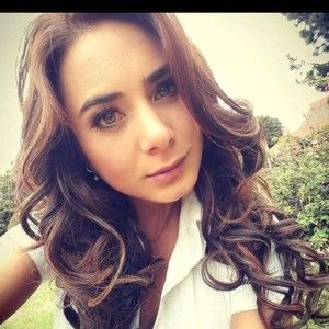 Meet your Posher, Ana